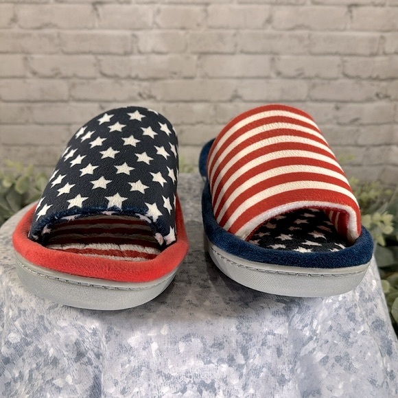 🇺🇸Stars & Stripes Patriotic Themed Open Toe One Band Comfy Slippers WMS 12/13 - Picture 2 of 10